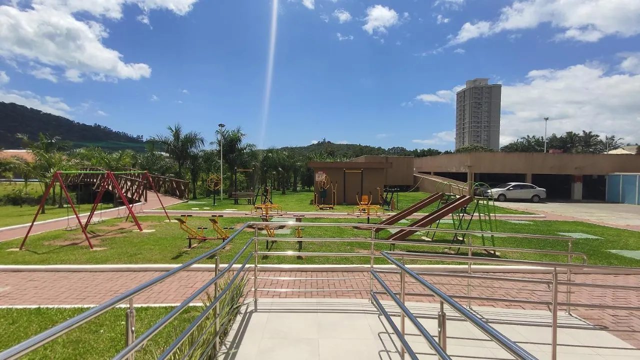 Apto Climatizado Em Condominio Perto Da Praia Itapema 0*,  Brazil